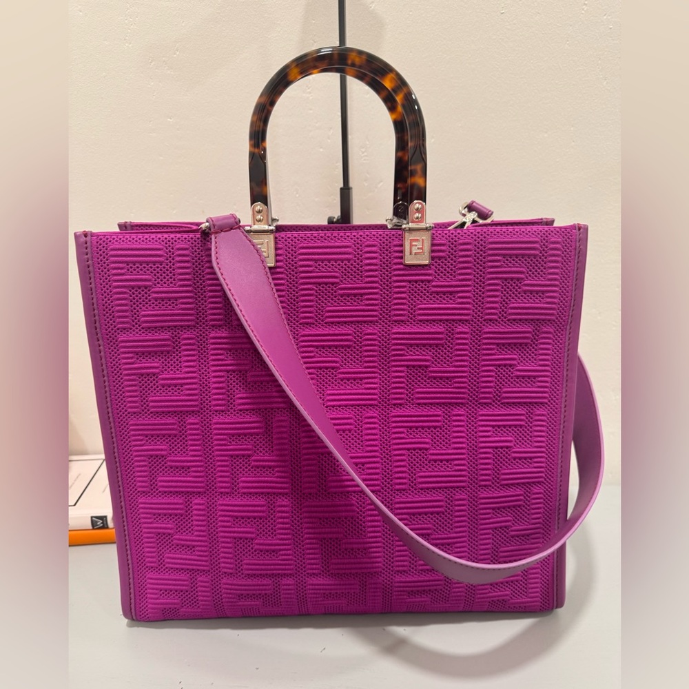 Fendi Magenta Zucca FF sunshine Tortoiseshell Handles - Picture 2 of 10